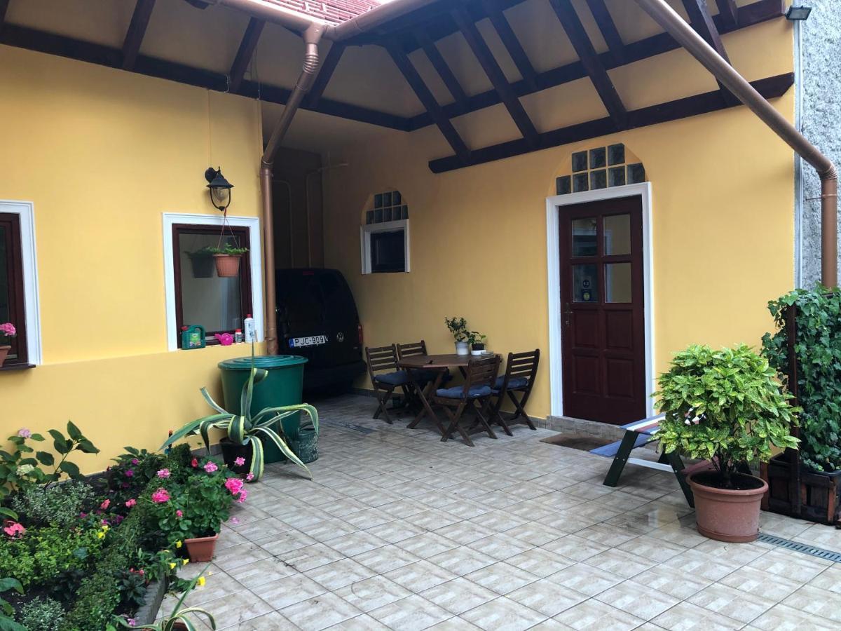 Rigo Lak Apartment Мисколк Екстериор снимка